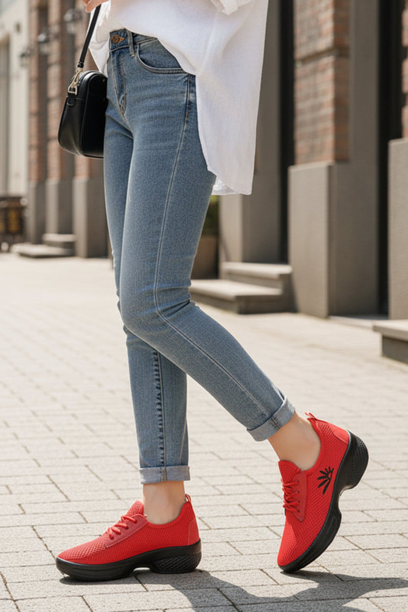 Casual Women's Sneakers/ Running Shoes