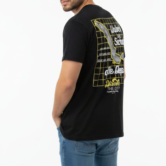 Discover the Deep - Frilled Shark Edition Pocket T-shirt