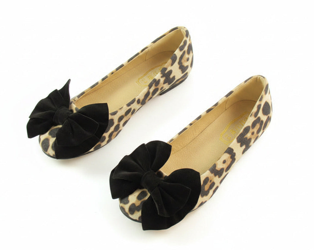 Women's Flat Loafers with Bow