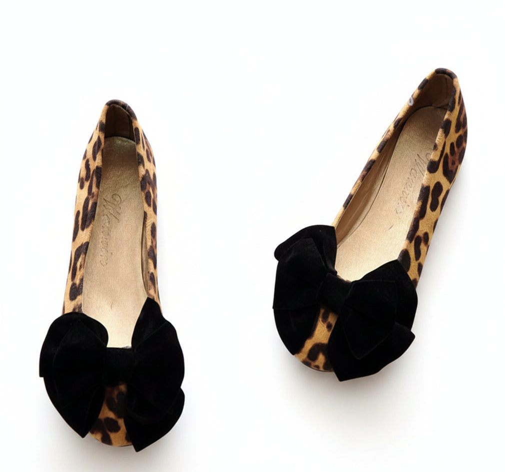 Women's Flat Loafers with Bow