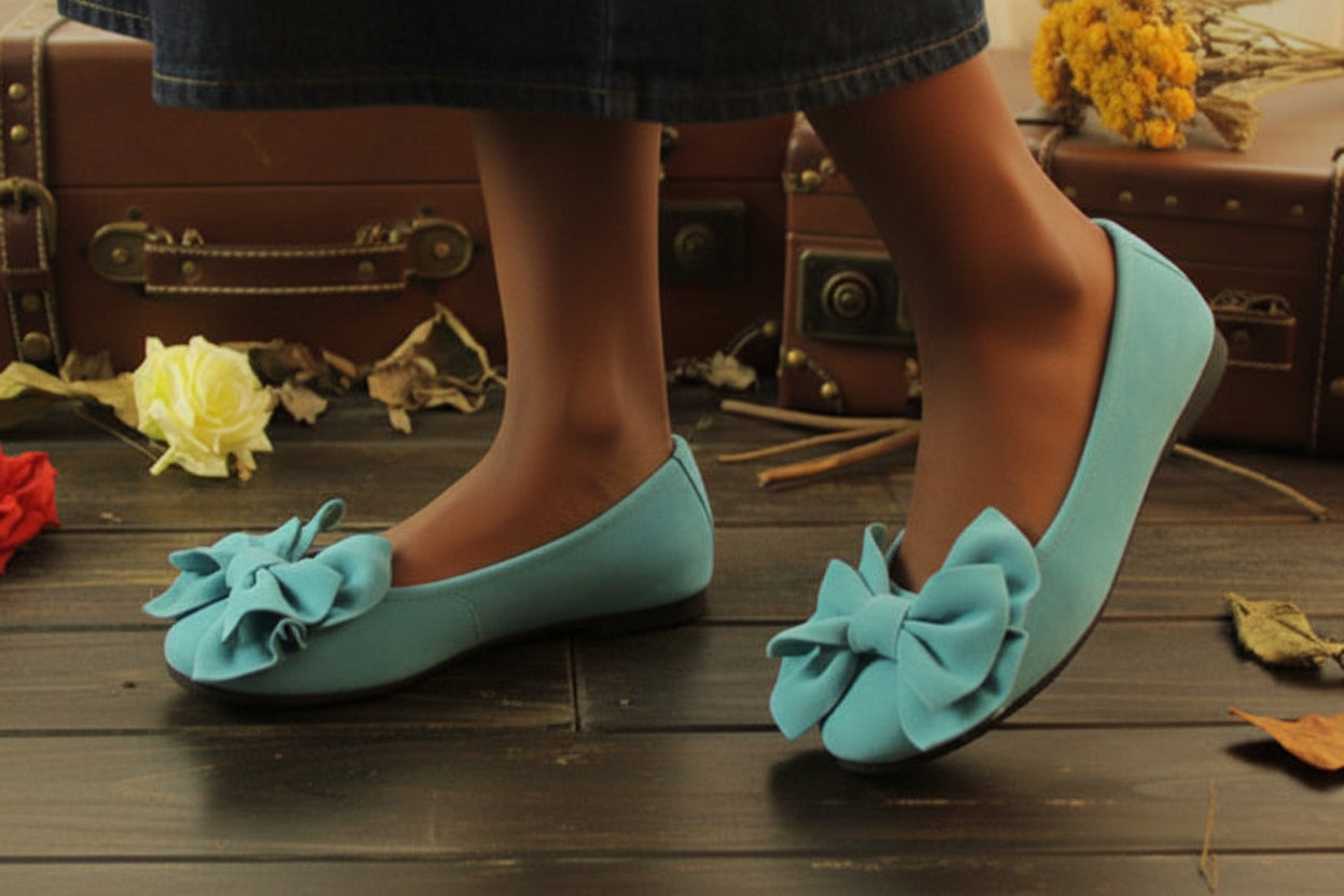 Women's Flat Loafers with Bow
