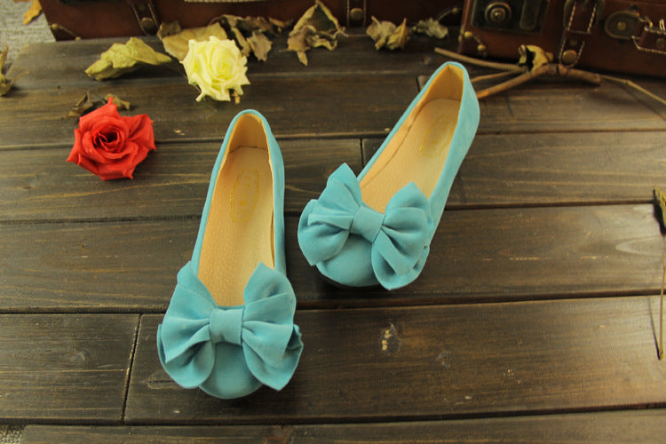 Women's Flat Loafers with Bow