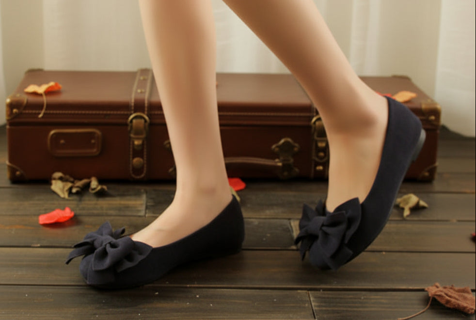 Women's Flat Loafers with Bow