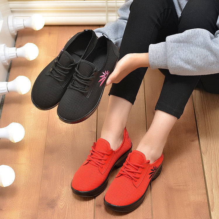 Casual Women's Sneakers/ Running Shoes